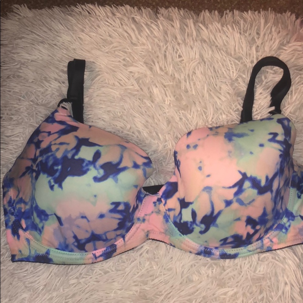 Victoria’s Secret PINK Wear Everywhere Bra